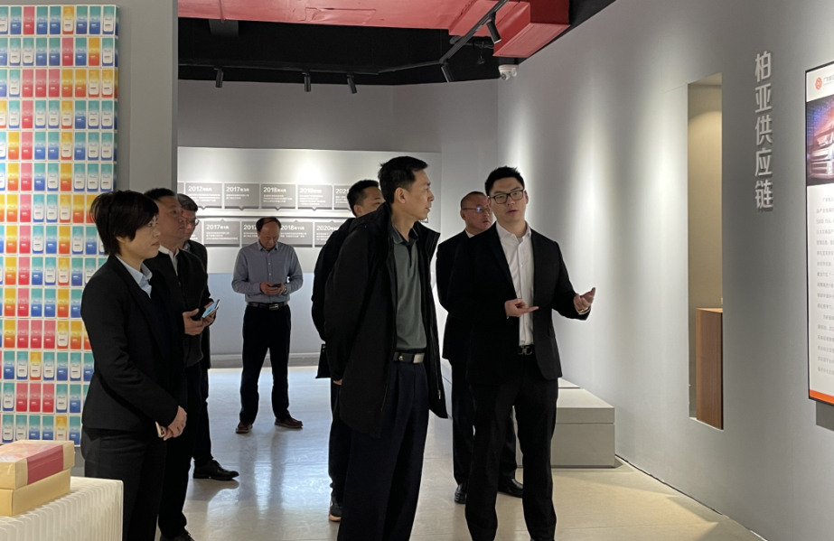 中石油煉化新材料公司領(lǐng)導(dǎo)蒞臨柏亞集團(tuán)考察調(diào)研